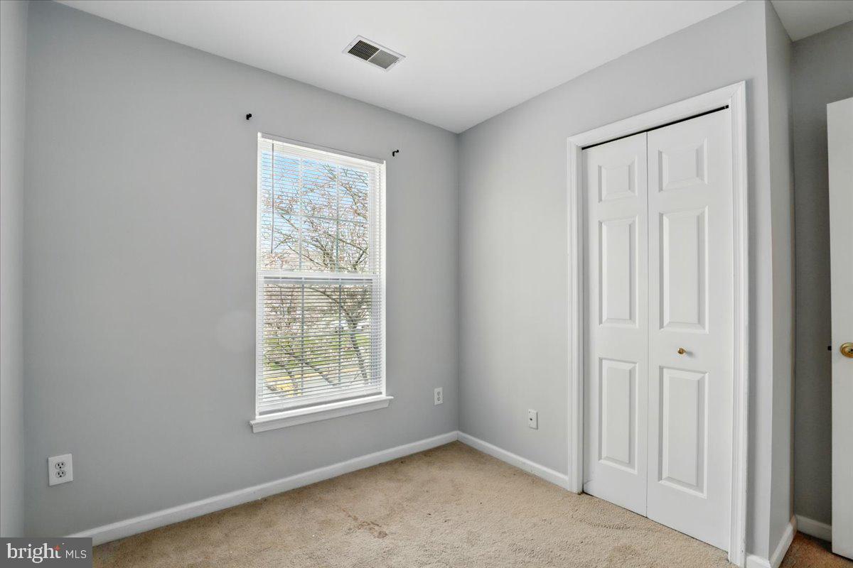 STRATFORD - Residential Lease