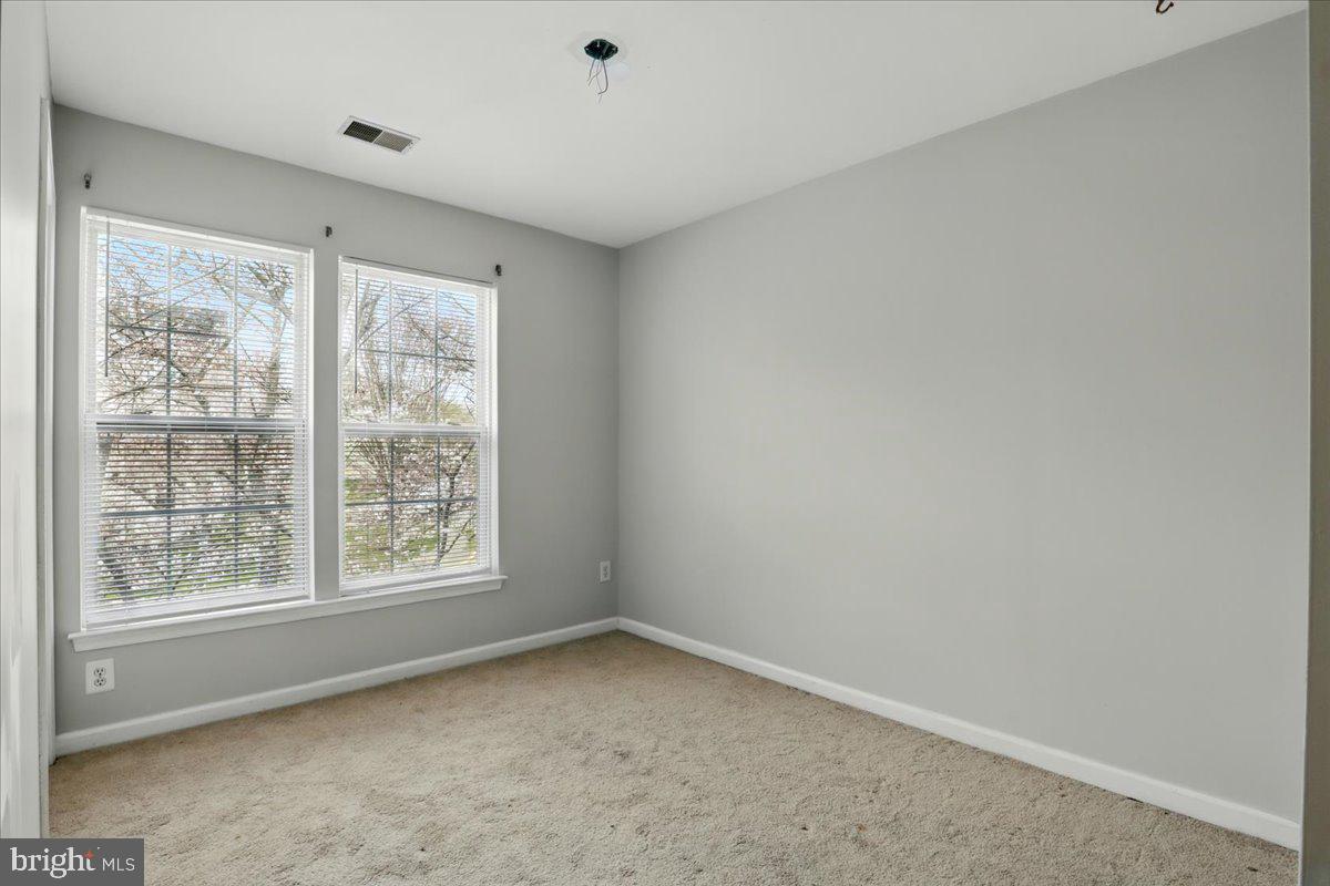 STRATFORD - Residential Lease