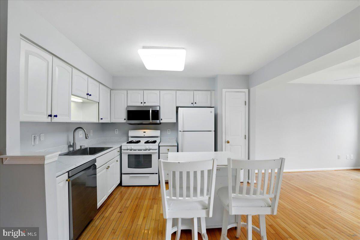 STRATFORD - Residential Lease