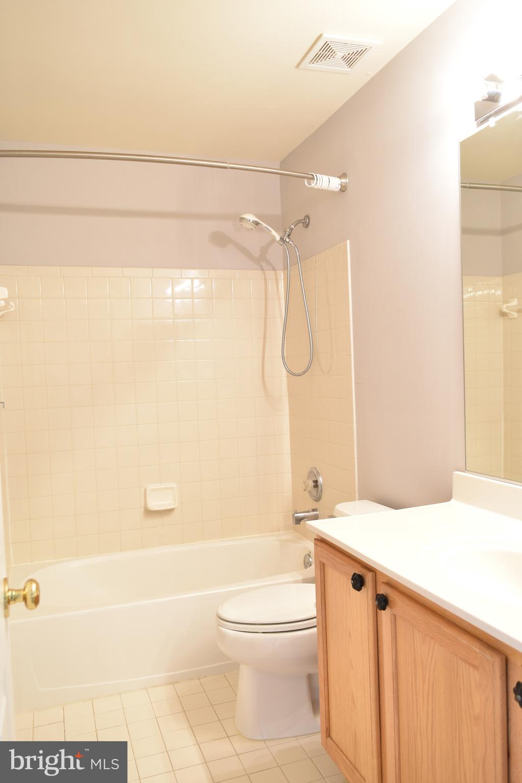 MEDINAH HOMES - Residential Lease