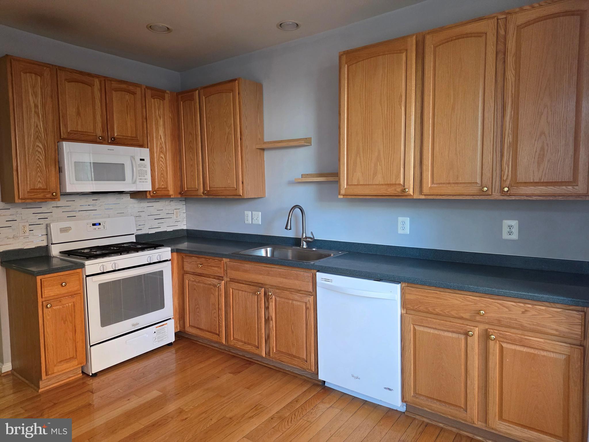 MEDINAH HOMES - Residential Lease