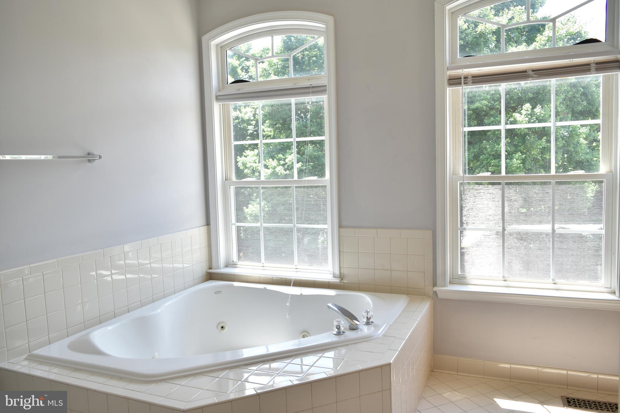 MEDINAH HOMES - Residential Lease