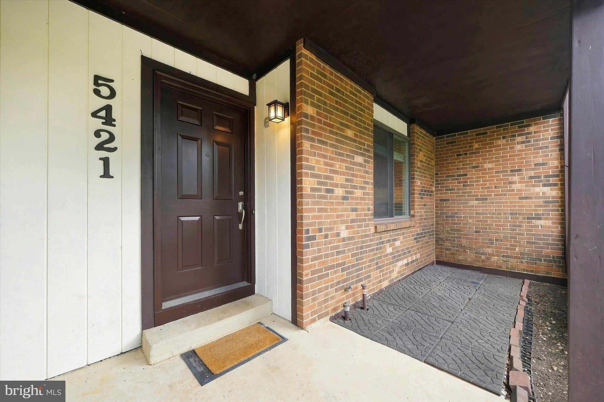 5421 DORAL DRIVE