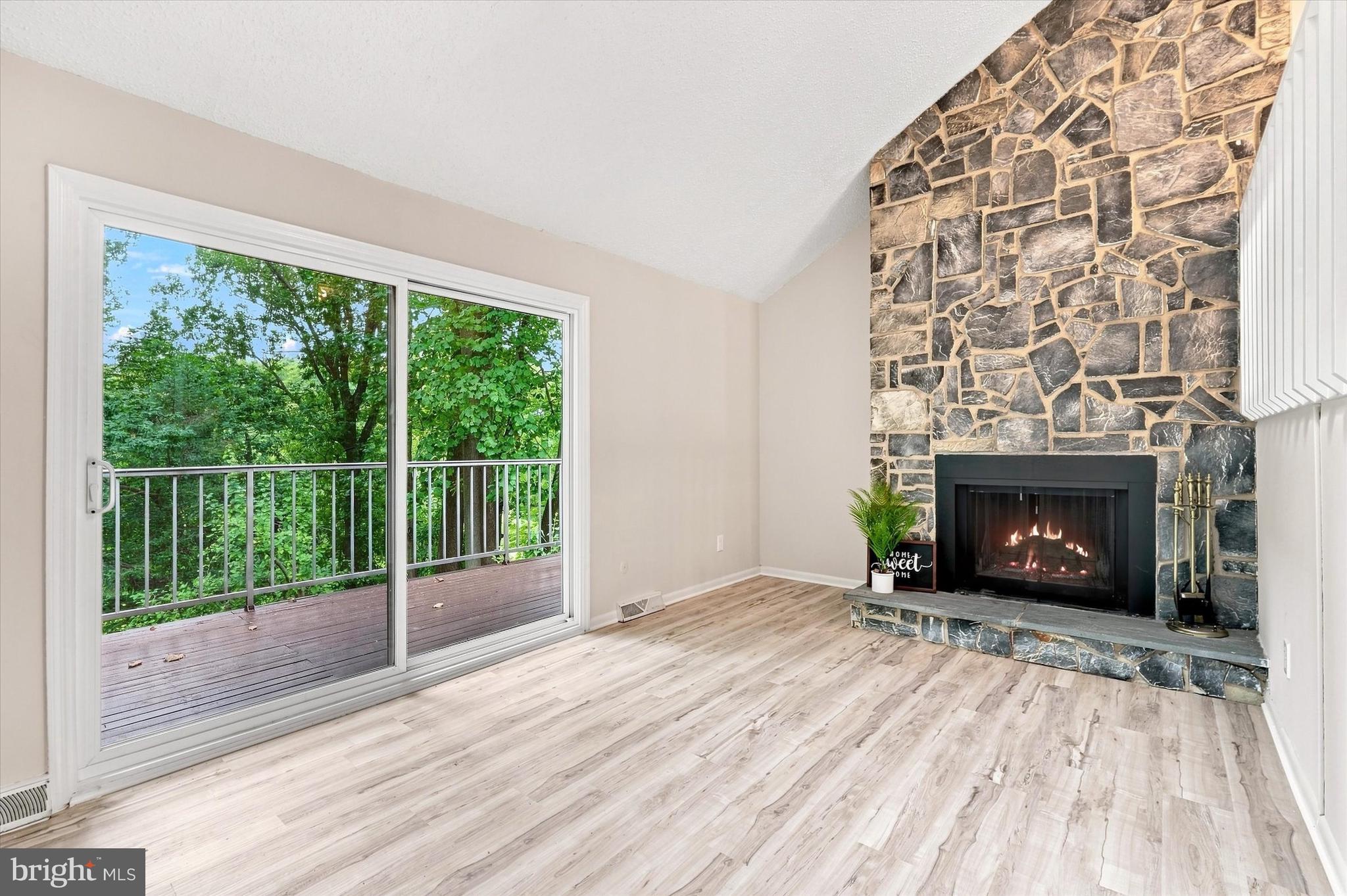5421 DORAL DRIVE