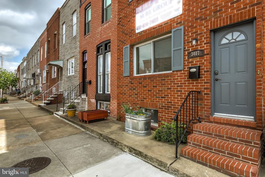 METICULOUSLY MAINTAINED 15+ FT WIDE ROW HOME ON SOUGHT AFTER BLOCK IN HIGHLANDTOWN. OVERSIZED 3 BEDROOMS WITH 2 FULL BATHROOMS. BEAUTIFUL WHITE CABINETRY. GLISTENING HARDWOODS CASCADE THROUGHOUT. DESIGNER LIGHTING, SS APPLIANCES IN LARGE CHEF'S KITCHEN WITH SS APPLIANCES. HIGH CEILINGS. FRESHLY PAINTED THROUGHOUT. HEATED BATHROOM FLOORING. GORGEOUS EXPOSED BRICK THROUGHOUT. LOADS OF NATURAL LIGHT.  AMPLE STORAGE. GIGANTIC MASTER SUITE. PRIVATE FENCED IN PATIO - GREAT FOR ENTERTAINING. NEW LVP FLOORING IN FAMILY ROOM. NEW ROOF & SKYLIGHT. BASEMENT WATERPROOFING. CLOSE PROXIMITY TO RETAIL SHOPPING, LOCAL DINING, CANTON WATERFRONT, PROMENADE, PATTERSON PARK, AND ALL MAJOR HIGHWAYS. SCHEDULE A PRIVATE TOUR TODAY!