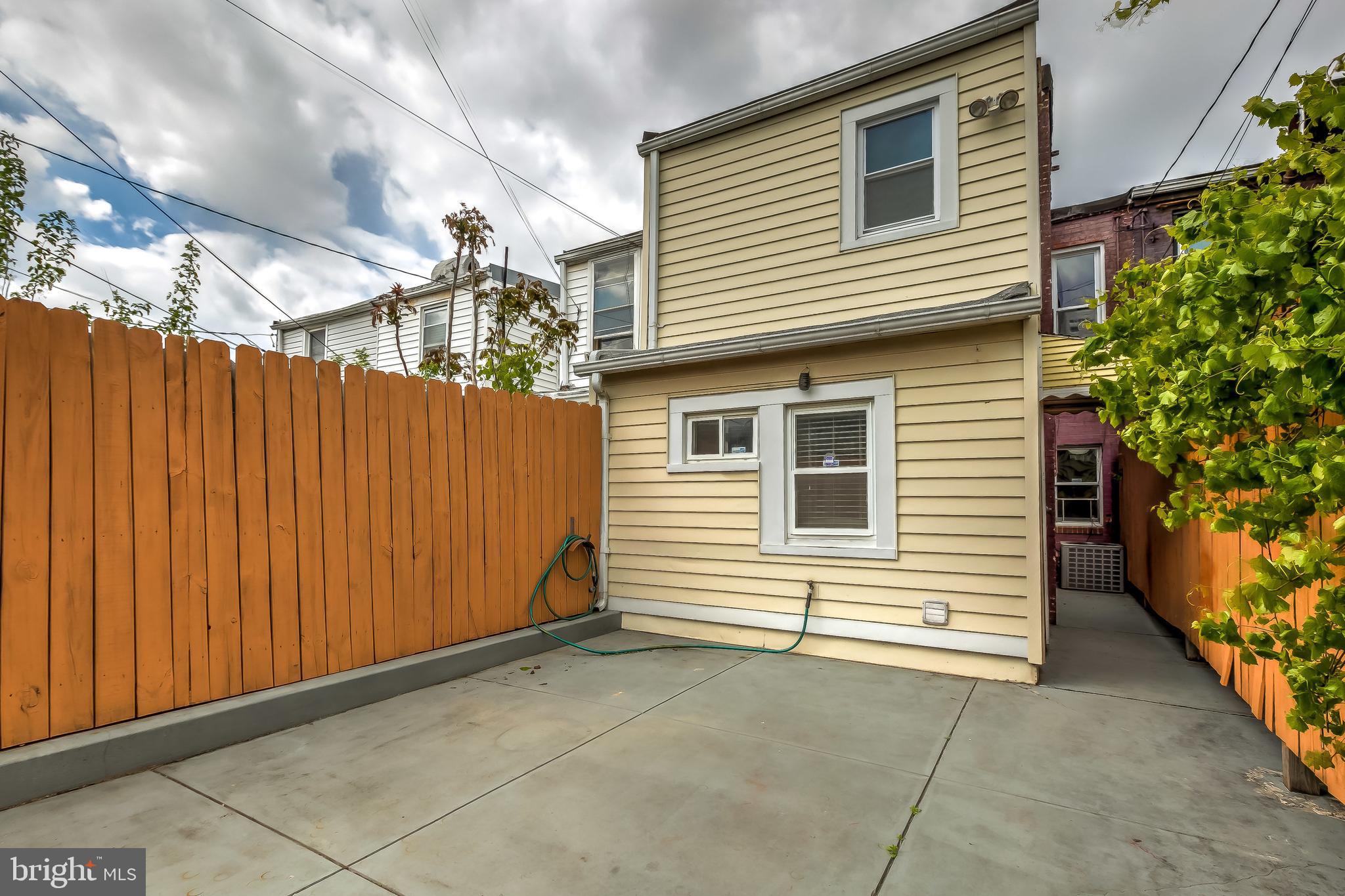 HIGHLANDTOWN - Residential