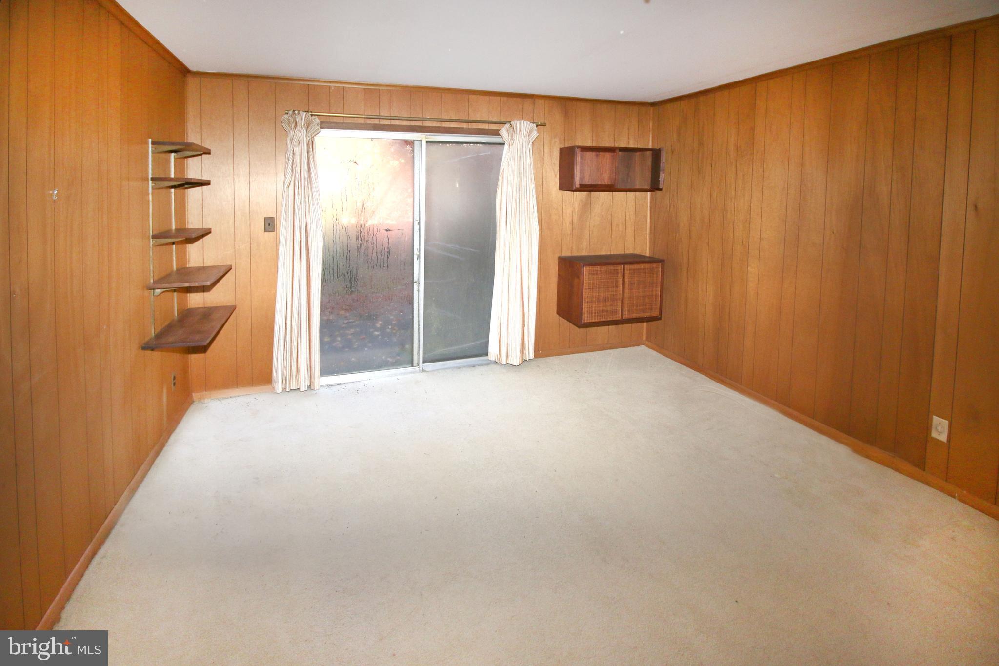 LONDON TOWNE - Residential