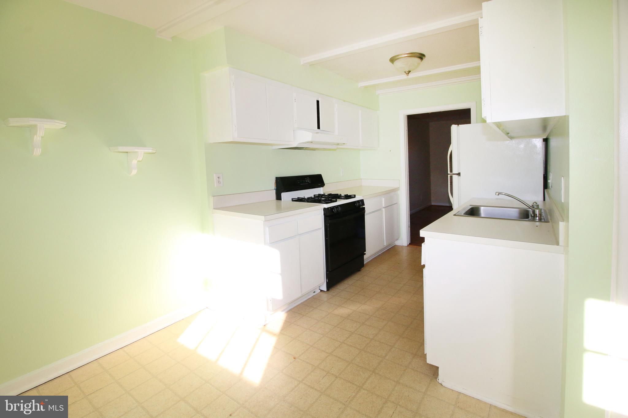 LONDON TOWNE - Residential