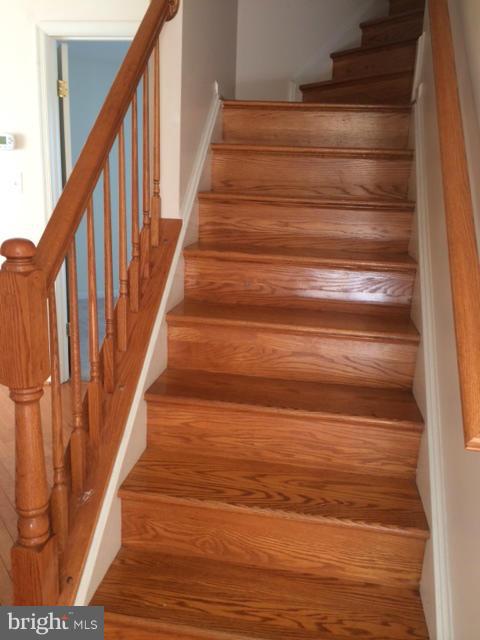 WAYSIDE VILLAGE - Residential Lease