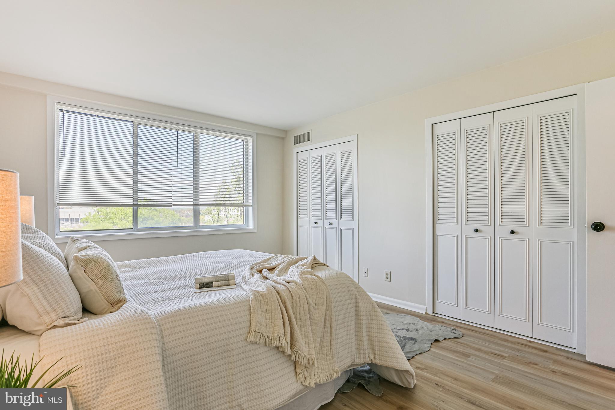 WHITEHALL - Residential