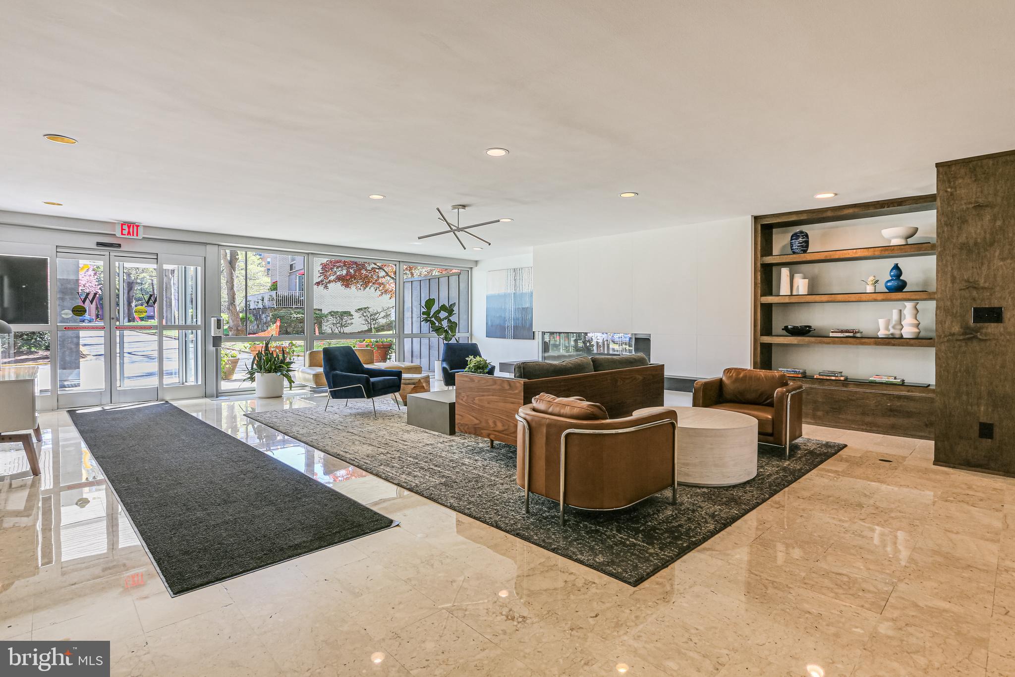 WHITEHALL - Residential