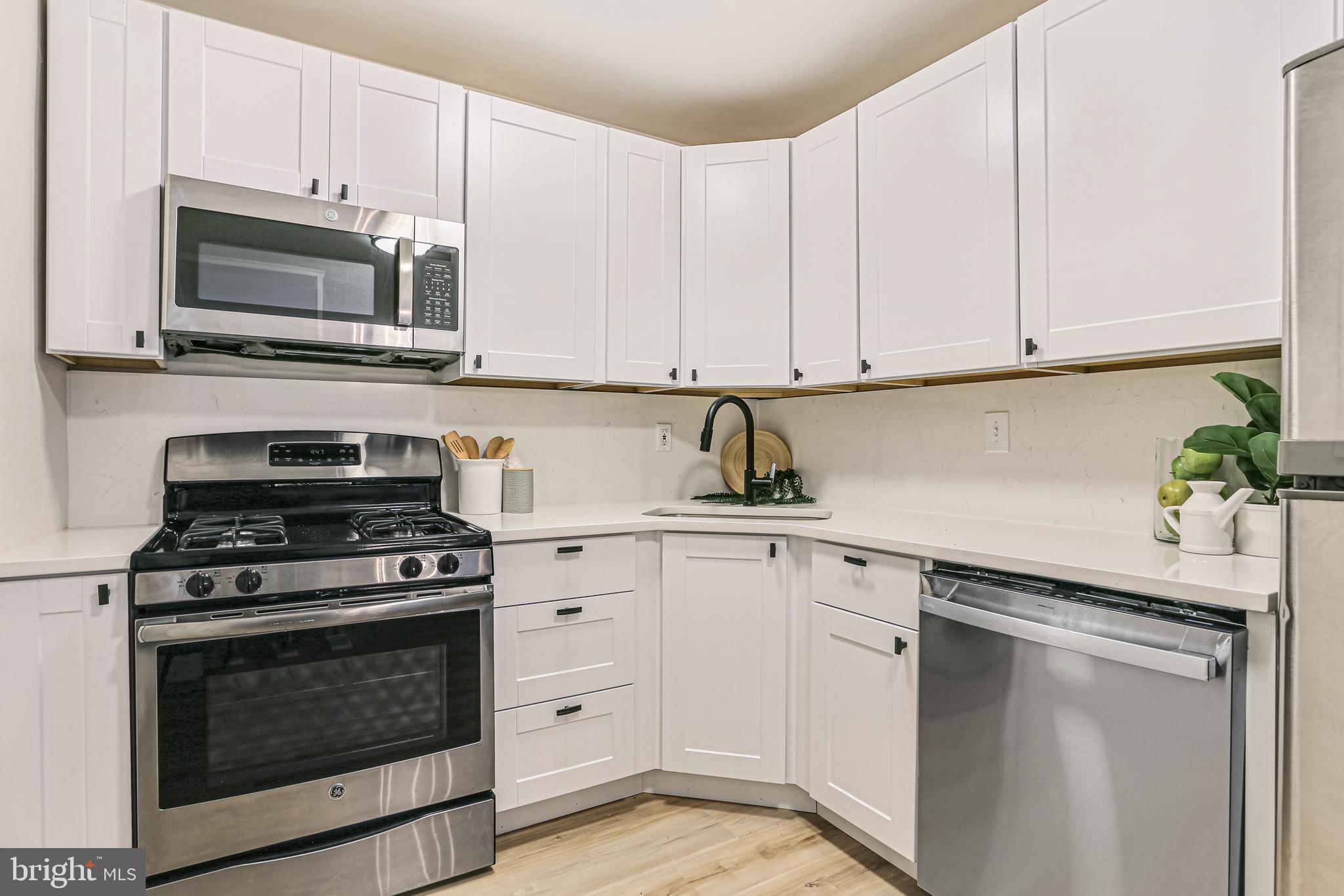 WHITEHALL - Residential