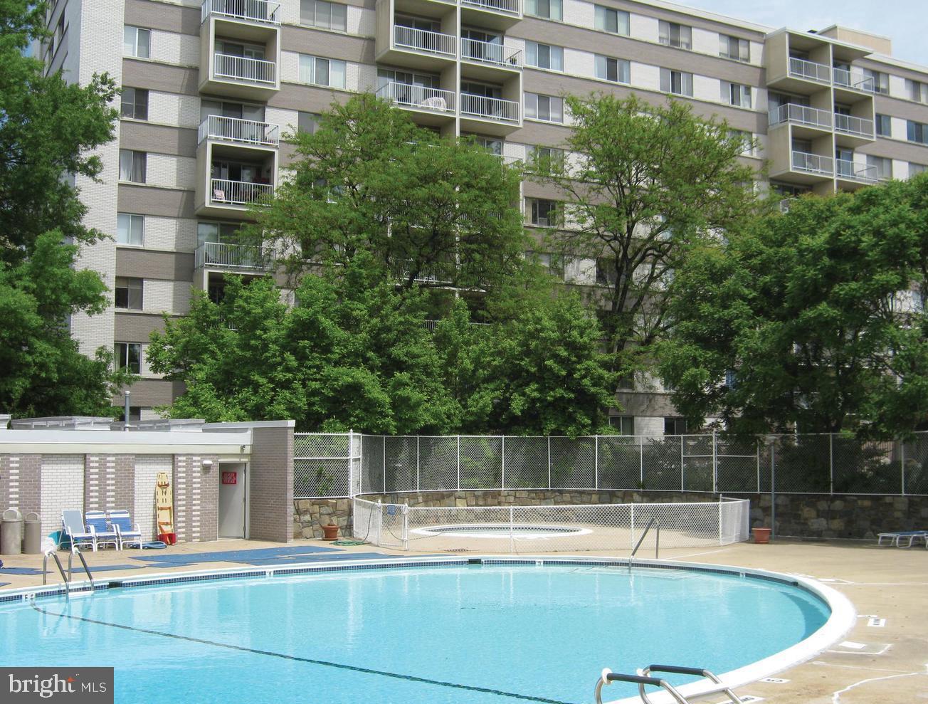 WHITEHALL - Residential