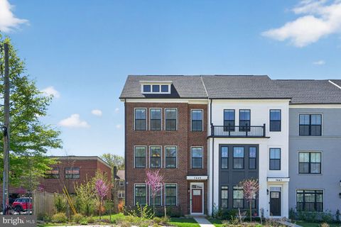 7449 ROCKY CREEK TERRACE ANNANDALE VA 22003