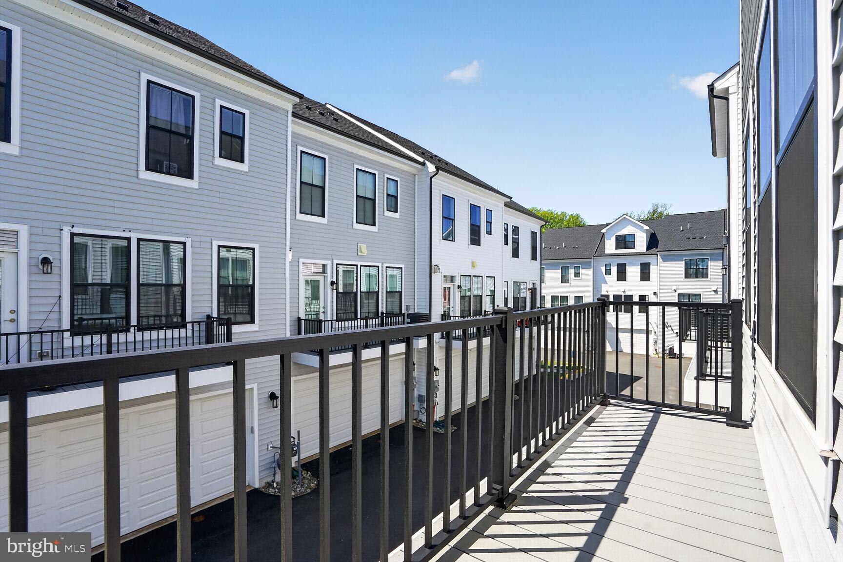 TOWNES AT LITTLE RIVER CROSSING - Residential