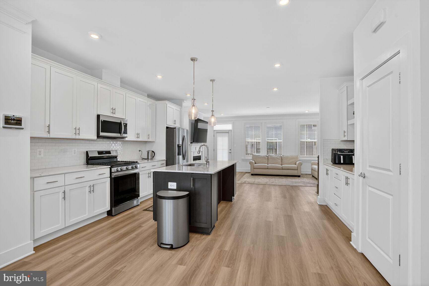 TOWNES AT LITTLE RIVER CROSSING - Residential