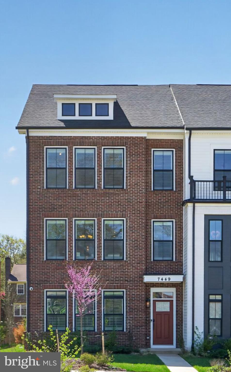 TOWNES AT LITTLE RIVER CROSSING - Residential