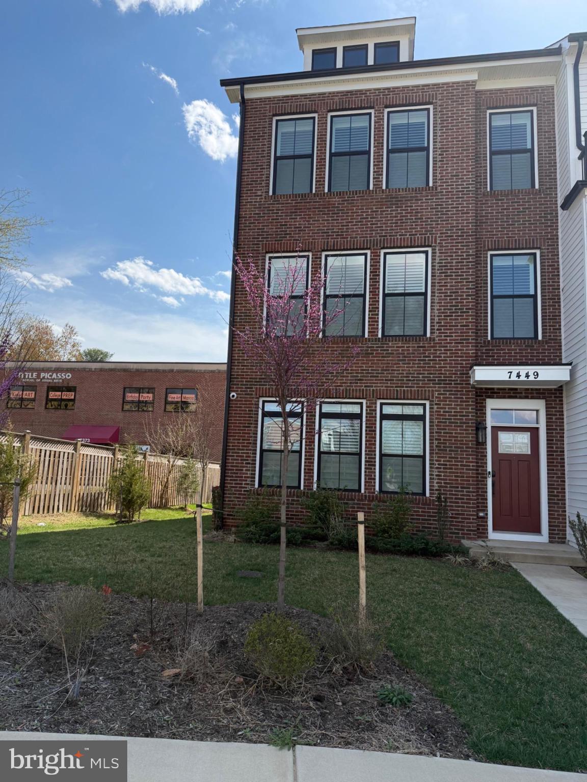 TOWNES AT LITTLE RIVER CROSSING - Residential