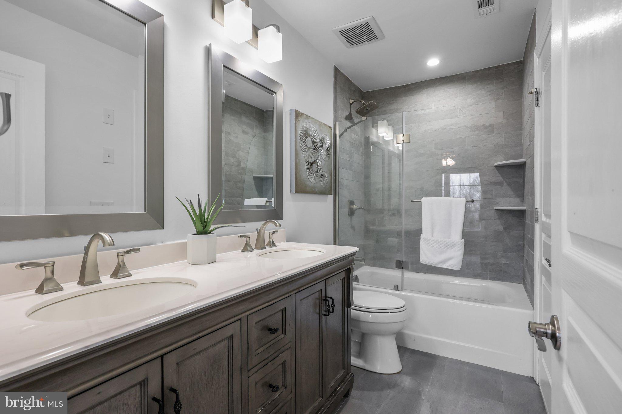 EAGLETON FARMS - Residential