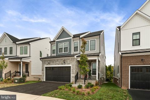 43257 GREELEY SQUARE ASHBURN VA 20148