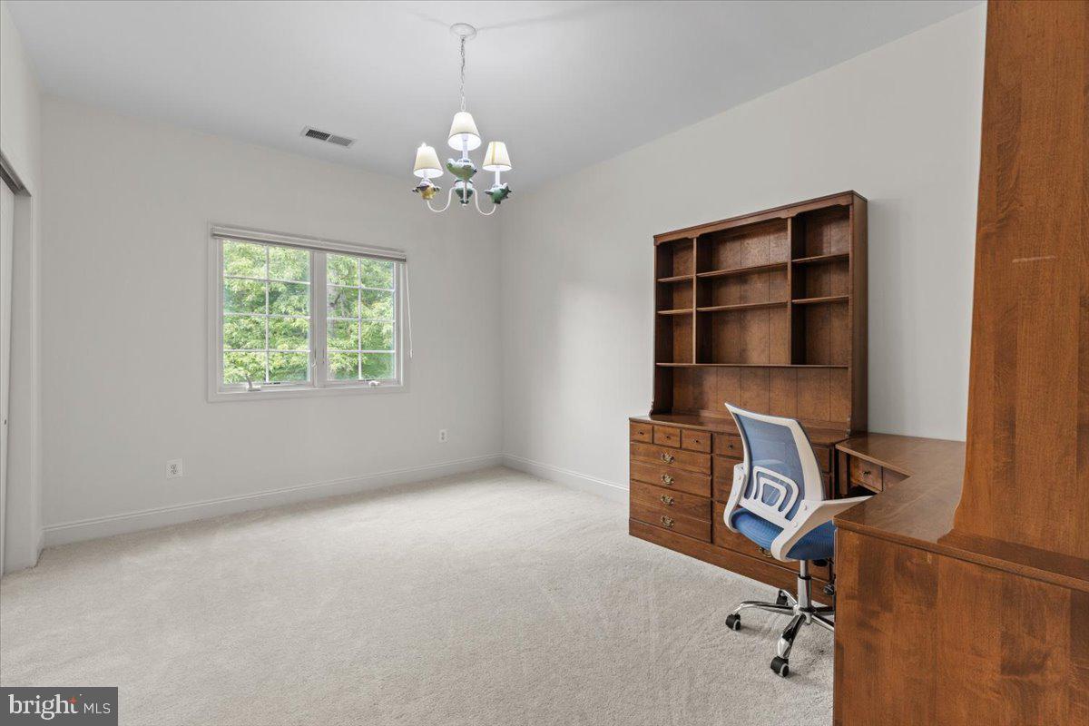 BELMONT COUNTRY CLUB - Residential