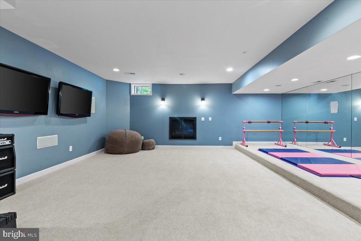 BELMONT COUNTRY CLUB - Residential