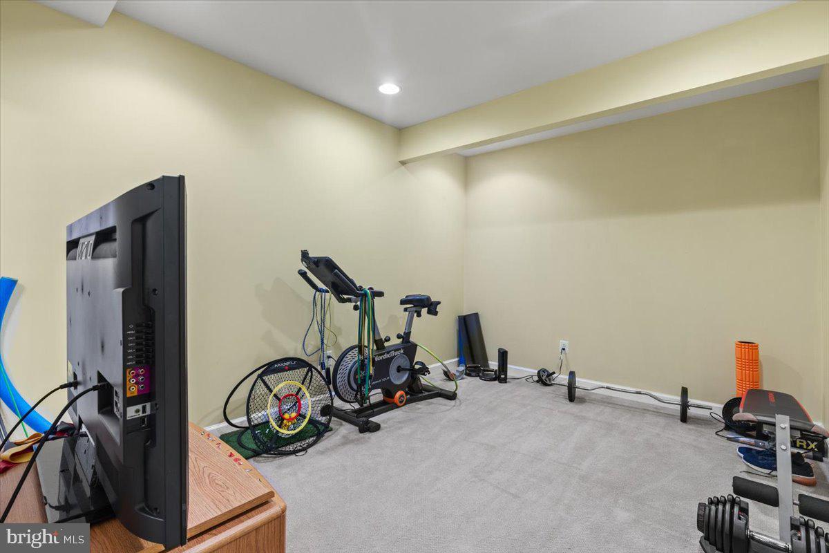 BELMONT COUNTRY CLUB - Residential