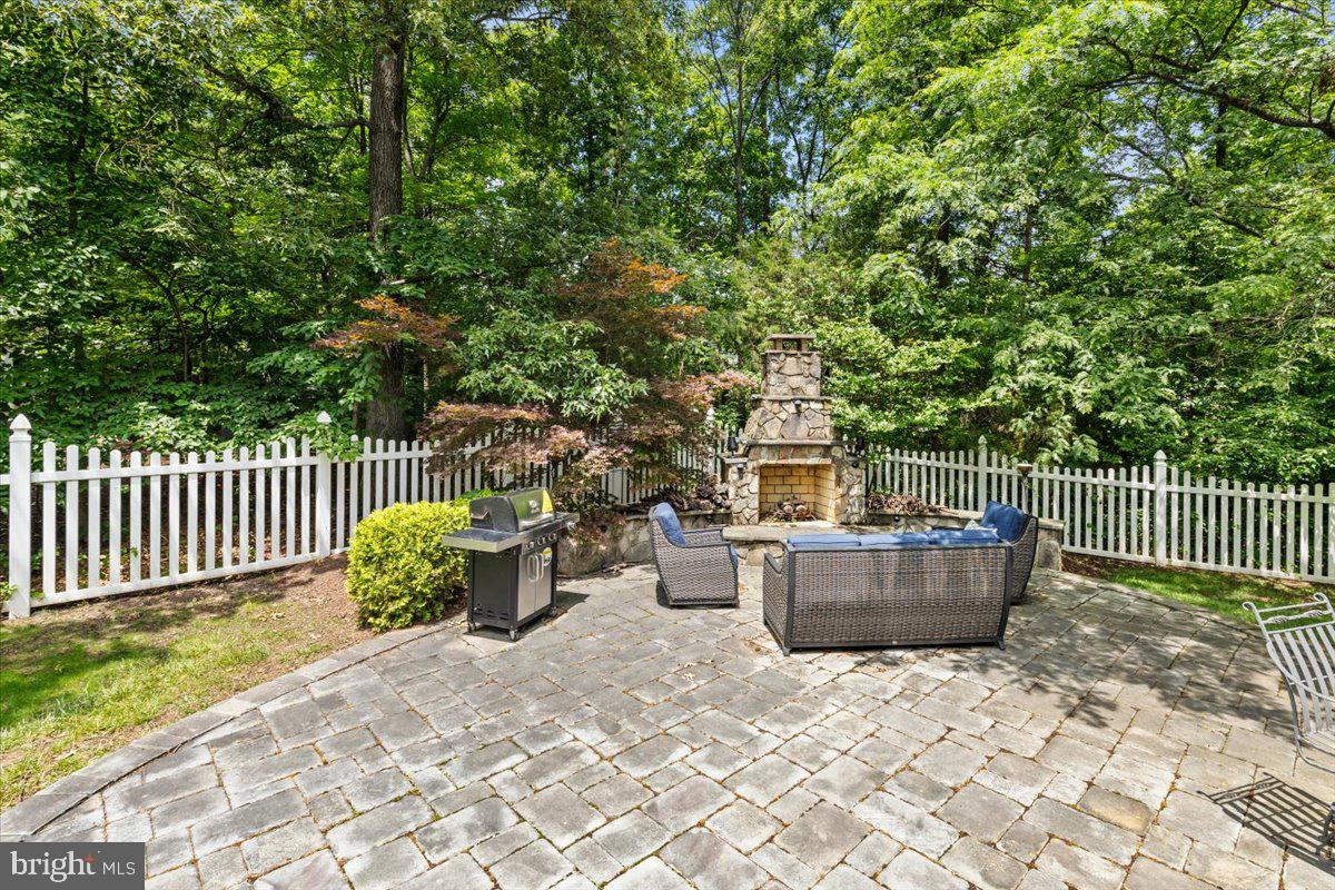 BELMONT COUNTRY CLUB - Residential