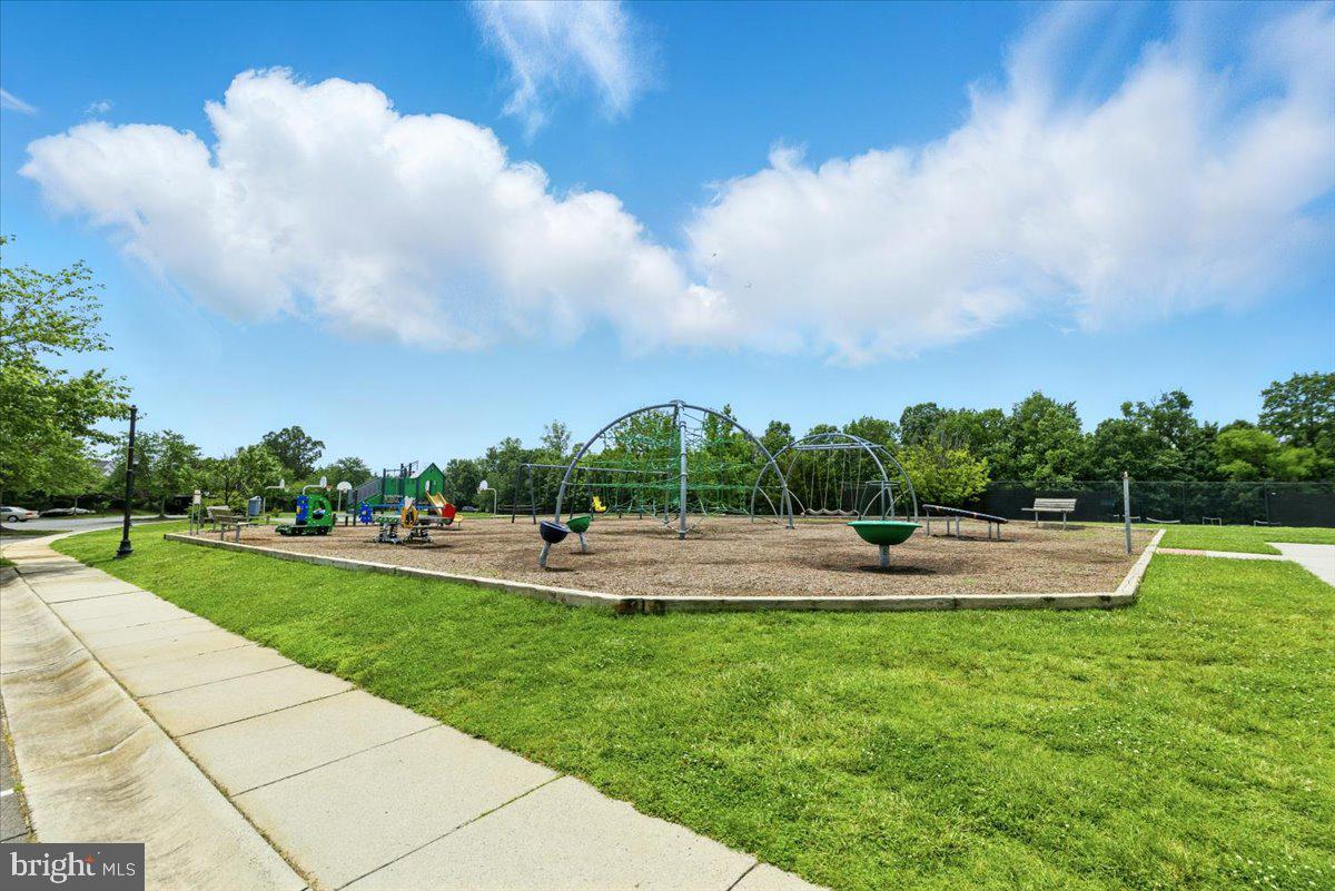 BELMONT COUNTRY CLUB - Residential