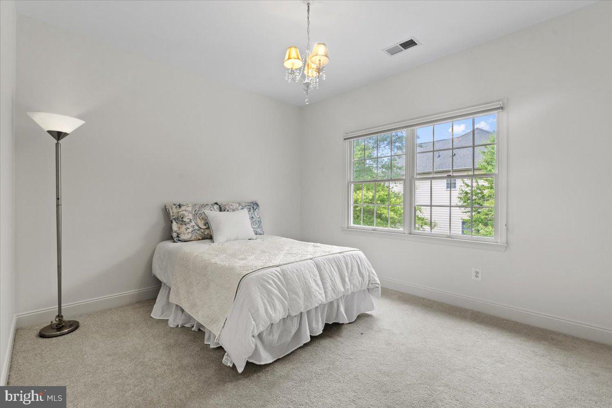 BELMONT COUNTRY CLUB - Residential