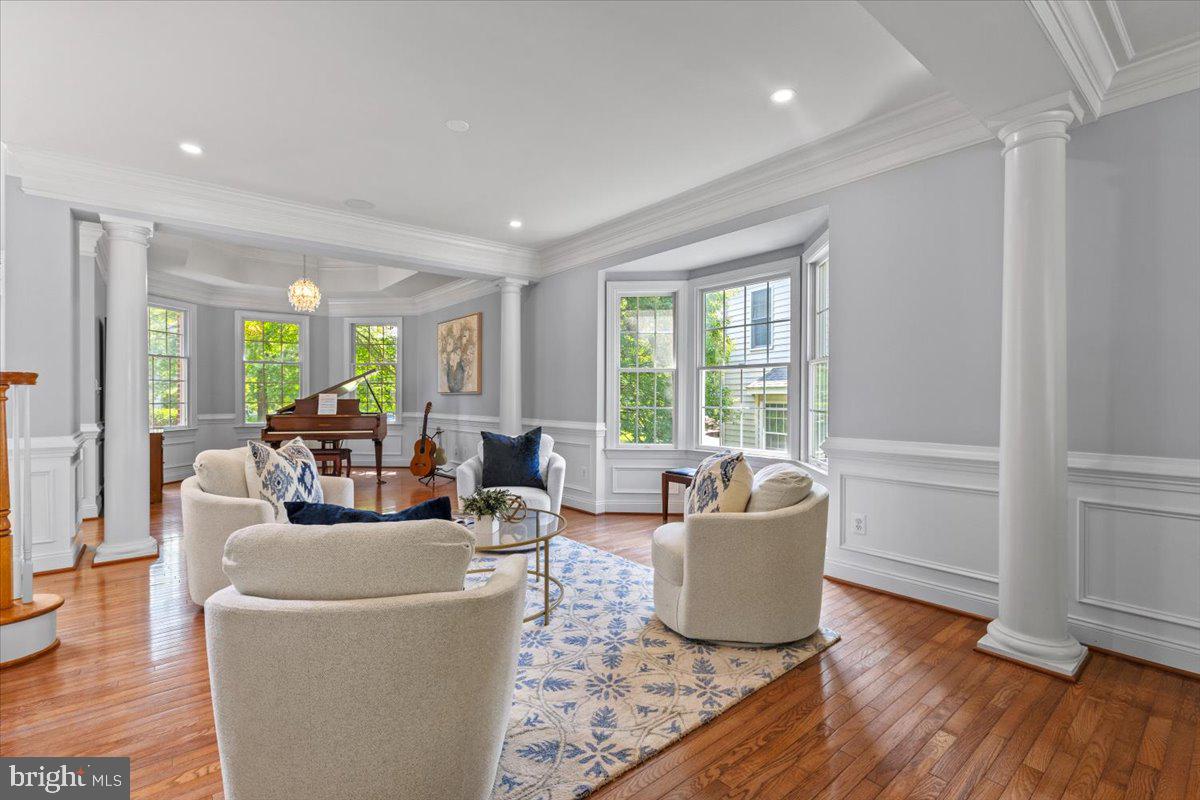 BELMONT COUNTRY CLUB - Residential