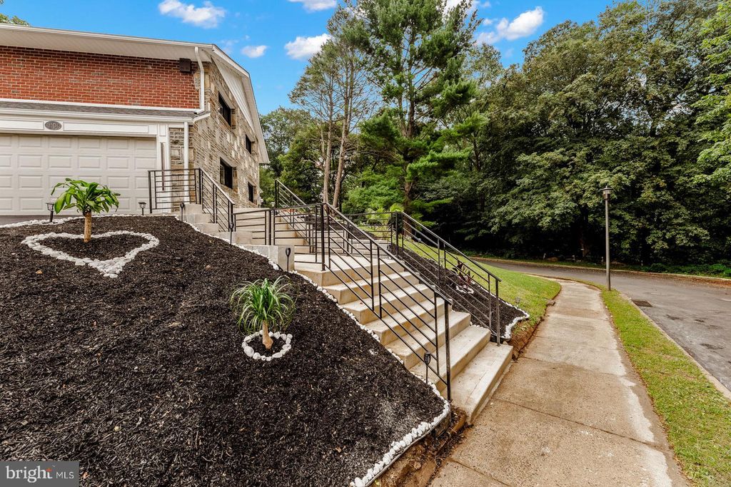 Photo of 7101 N Mount Pleasant Place, PHILADELPHIA, PA 19119 (MLS # PAPH2524402)