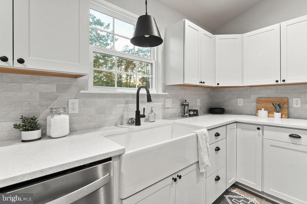 PINE HARBOUR - Residential