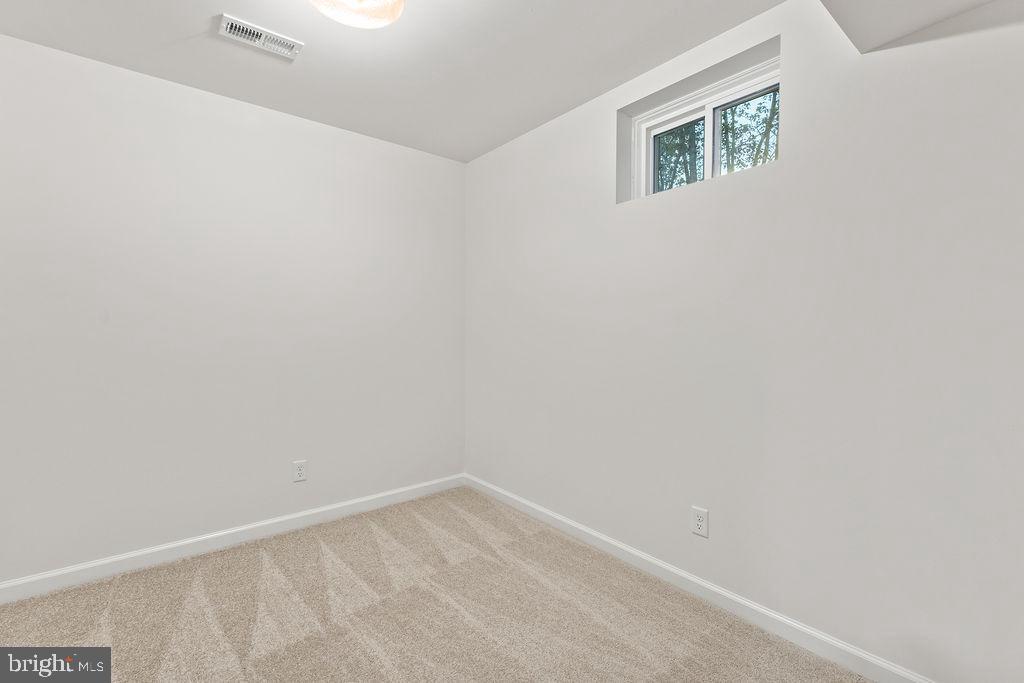 PINE HARBOUR - Residential