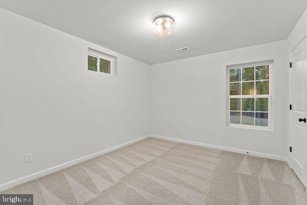 PINE HARBOUR - Residential