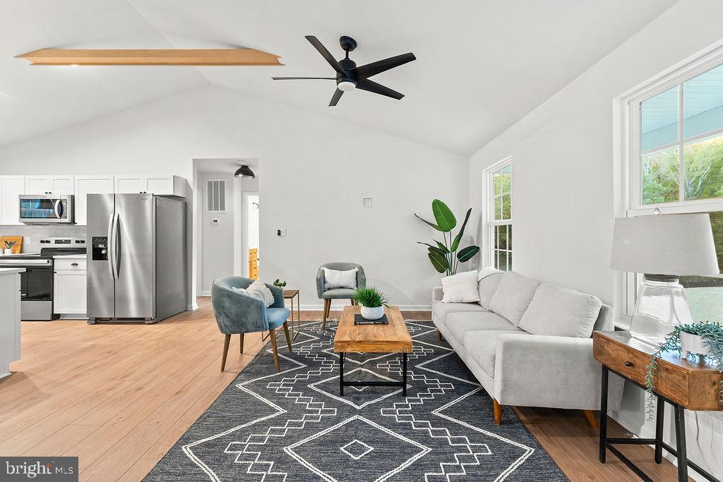 PINE HARBOUR - Residential