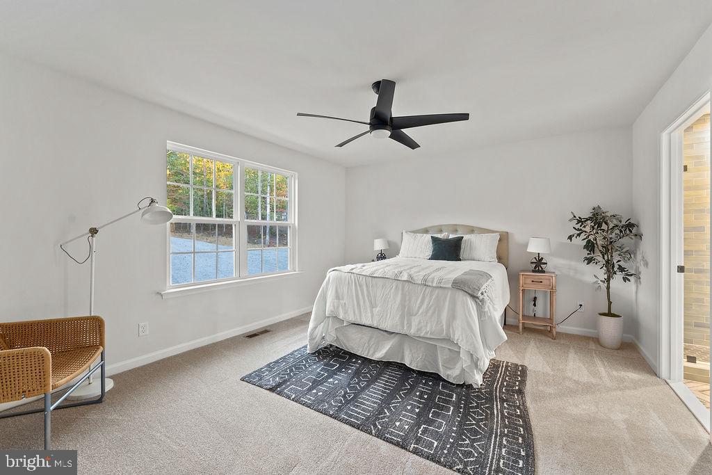 PINE HARBOUR - Residential