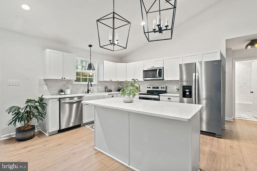 PINE HARBOUR - Residential