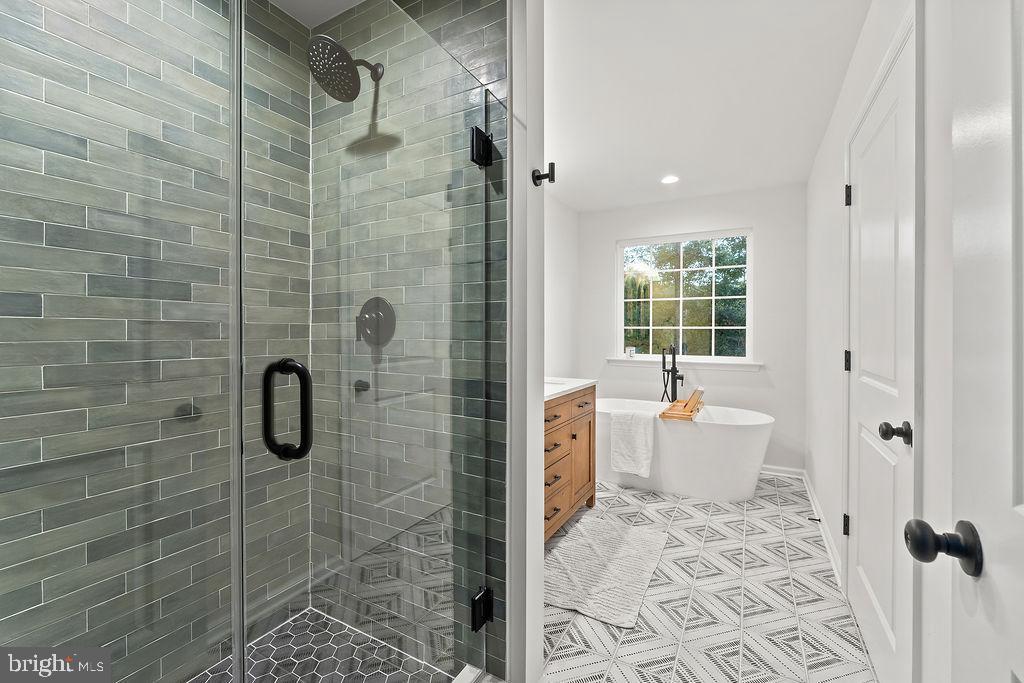 PINE HARBOUR - Residential