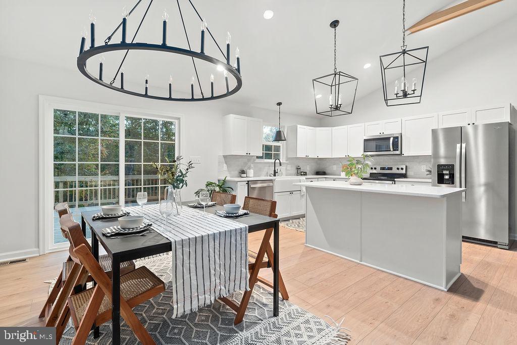 PINE HARBOUR - Residential