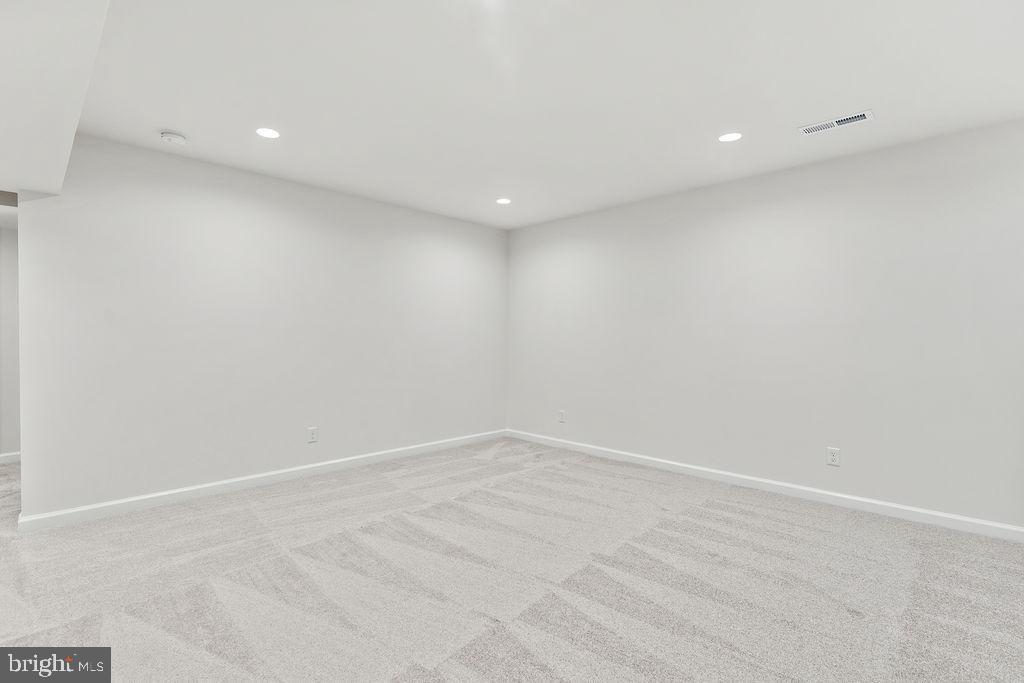 PINE HARBOUR - Residential