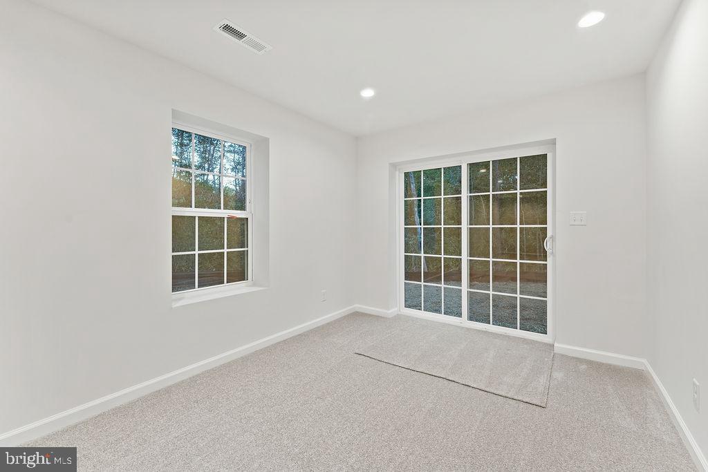 PINE HARBOUR - Residential