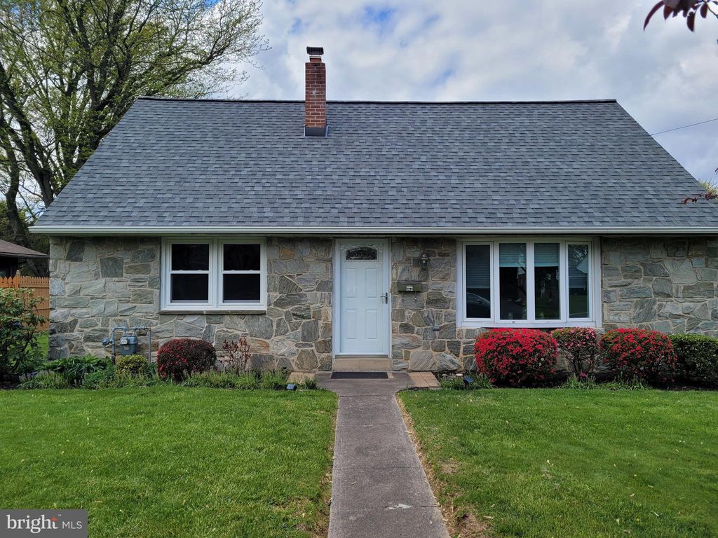 Photo of 6294 CARPENTER ST, EAST PETERSBURG, PA 17520 (MLS # PALA2033972)