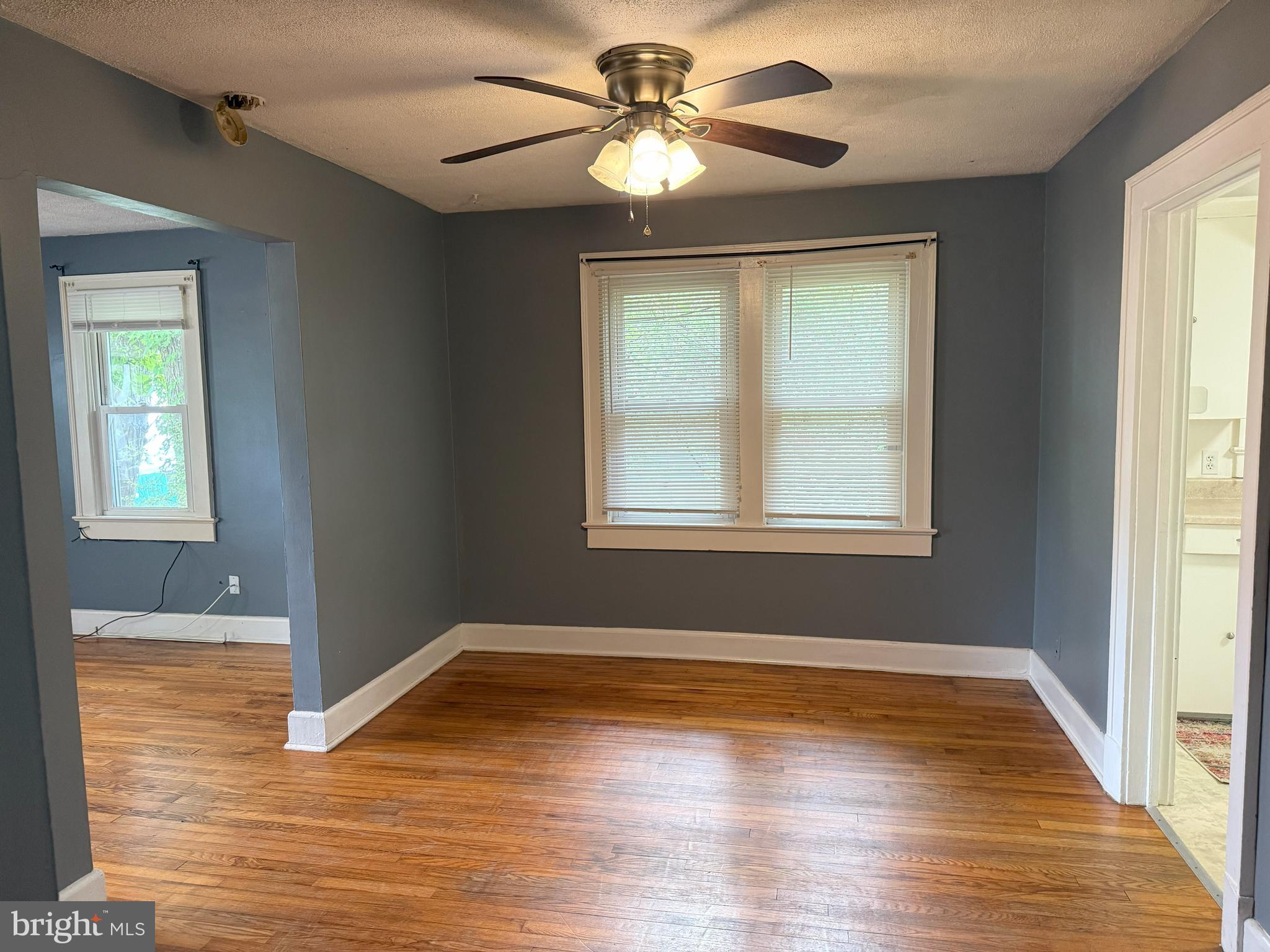 COURTLAND HEIGHTS - Residential Lease