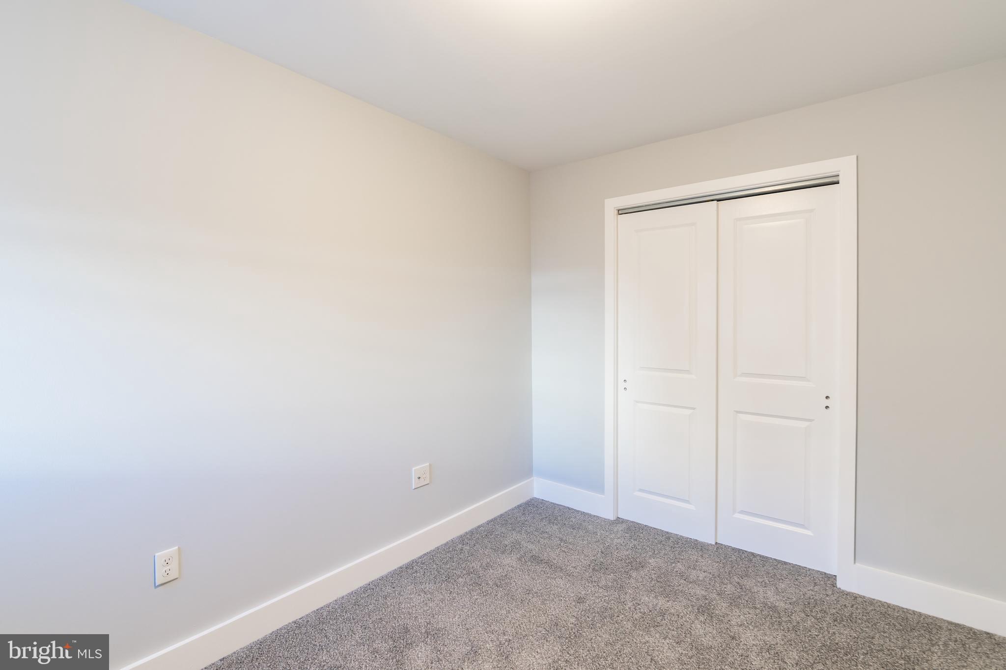 GIRARD ESTATES - Residential Lease