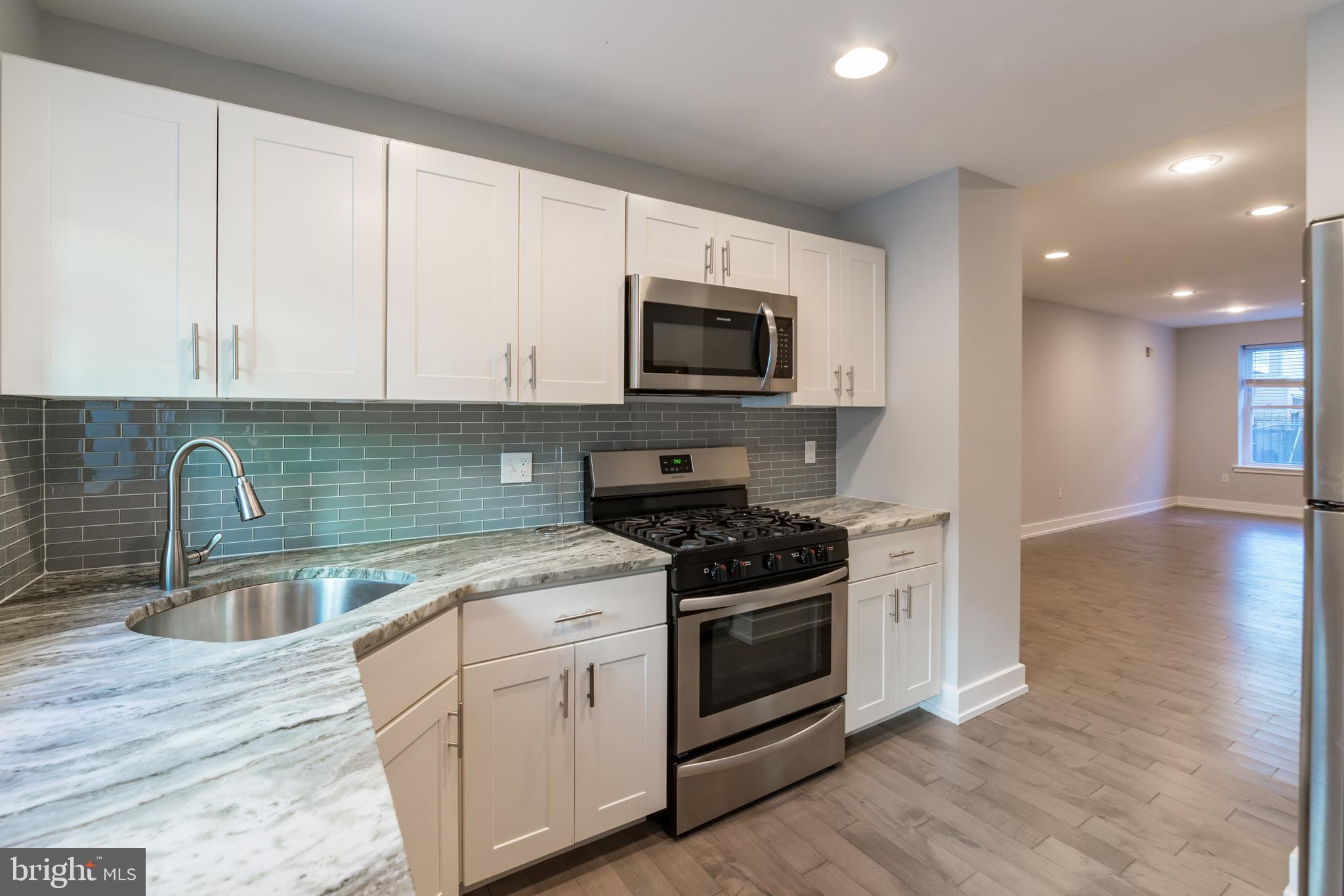 GIRARD ESTATES - Residential Lease