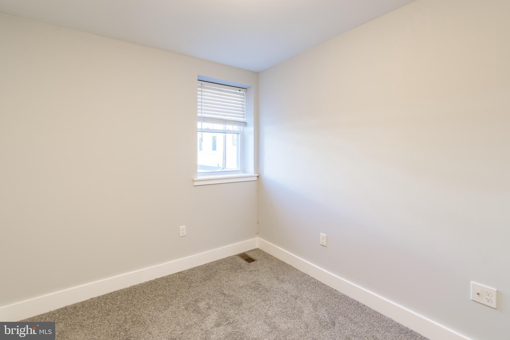 GIRARD ESTATES - Residential Lease