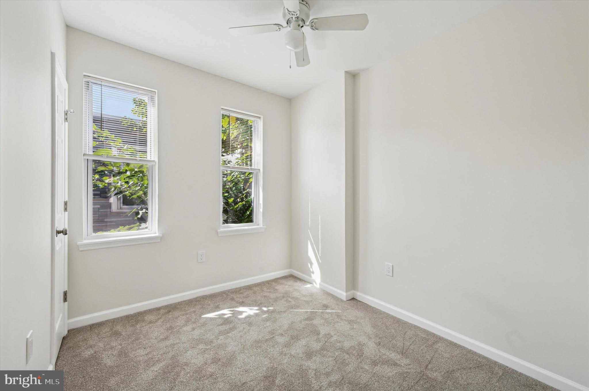 POINT BREEZE - Residential Lease