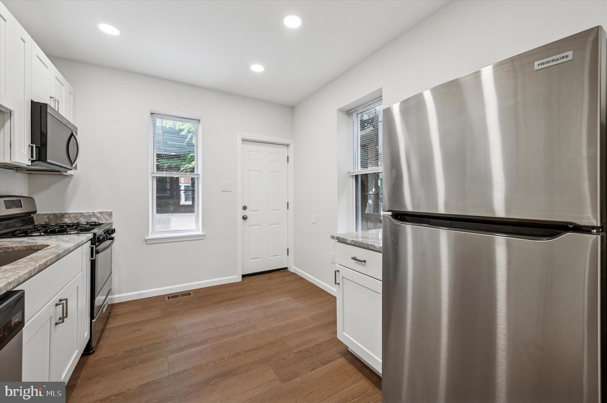 POINT BREEZE - Residential Lease