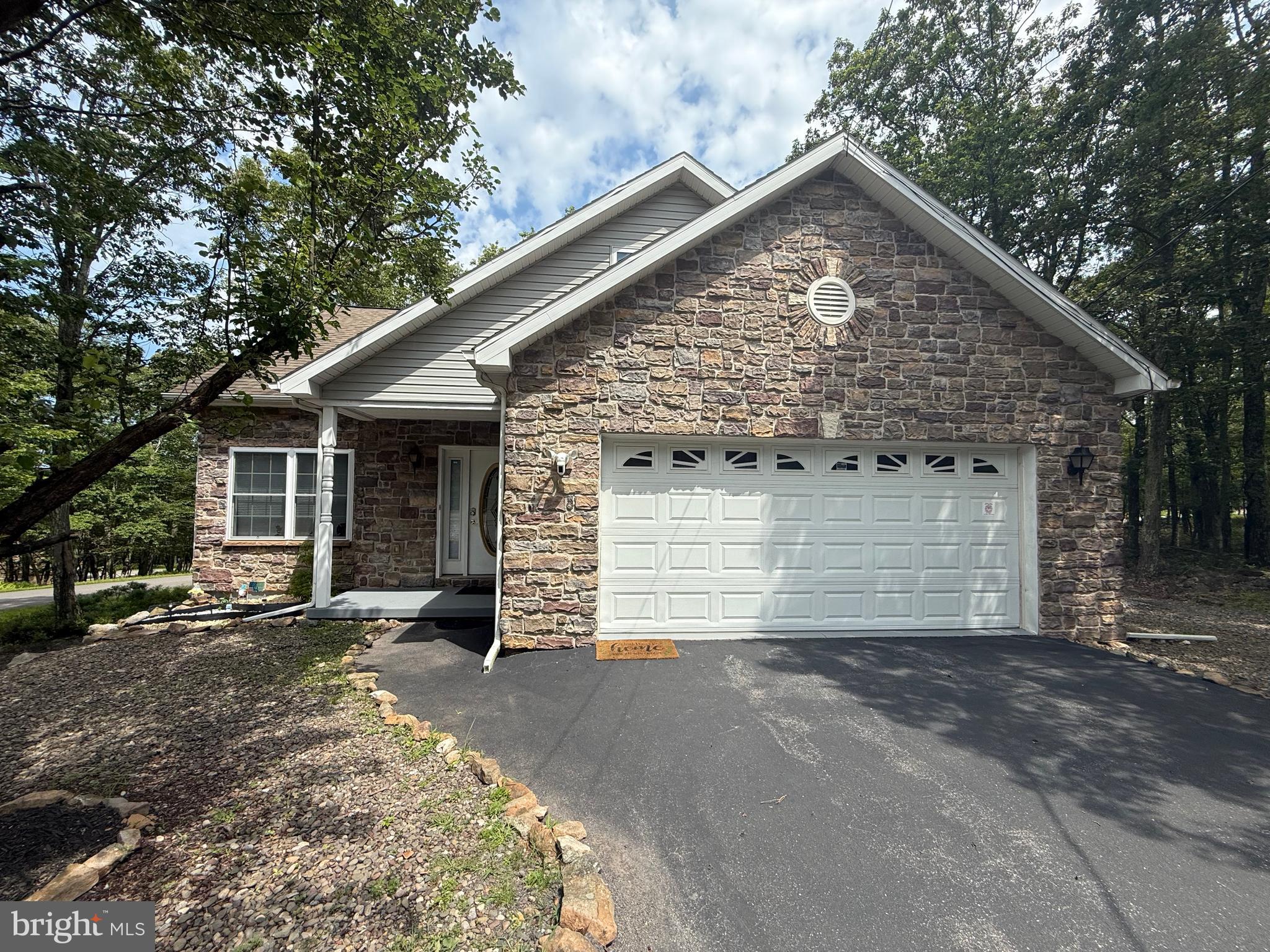 EAGLE ROCK RESORT - Residential